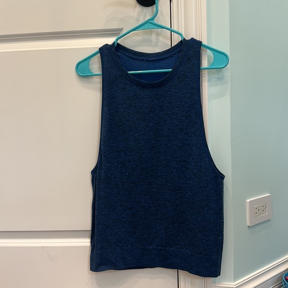 lululemon breeze by muscle tank top (color: cerulean blue, size: 4) - Picture 2 of 4